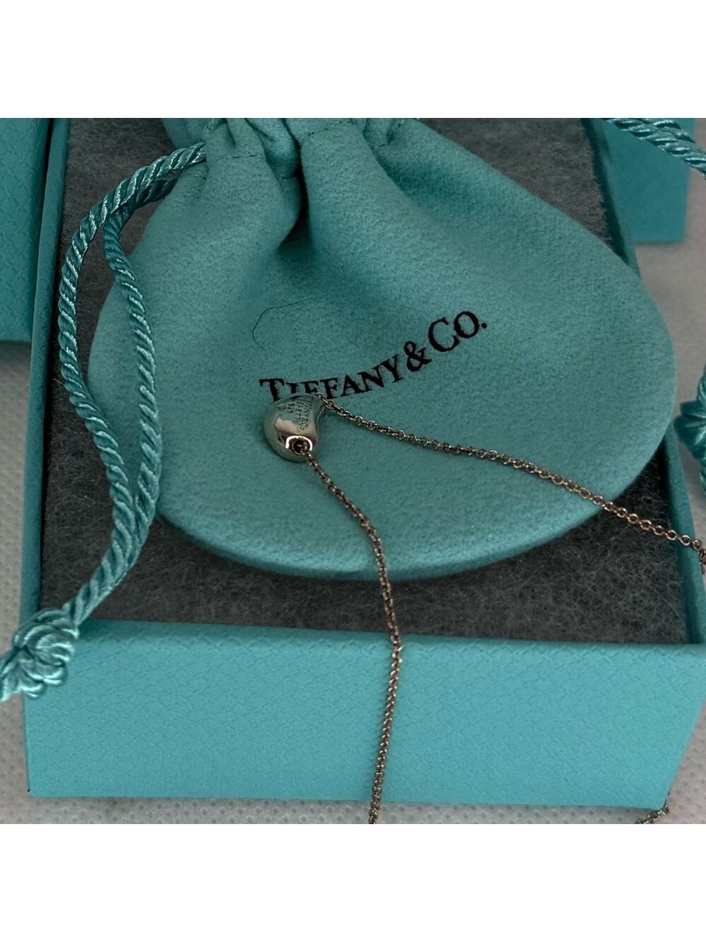 TIFFANY & CO ELSA PERETTI BEAN PENDANT DUST BAG, BOX AND GIFT BAG - Picture 10 of 16